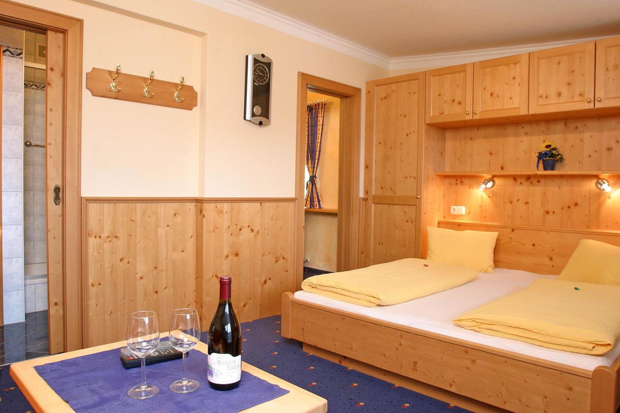 Pension Sonneck Neukirchen am Grossvenediger Exterior foto